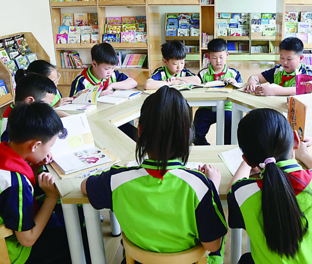 让书香触手可及让习气自然生长采取软硬并重的推进战略 让书香触手可及让习气自然生长采取软硬并重的推进战略